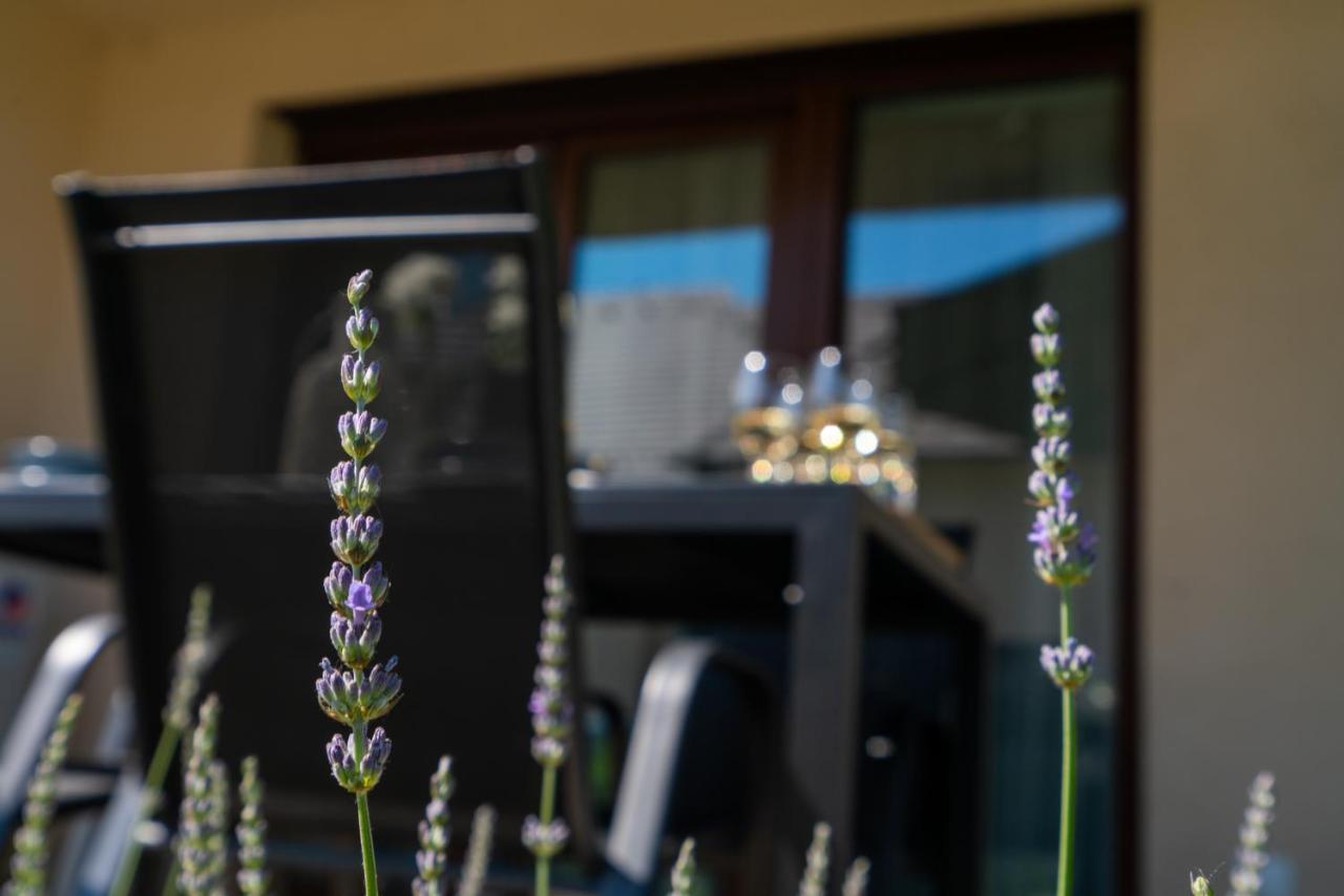 Captain'S Home Kenese Apartman Balatonkenese Exterior photo